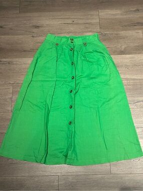 High-Waist Green Button-Front Midi Skirt